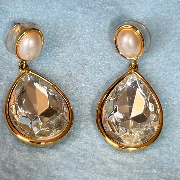 Jewelry - VTG Signed Trifari  Faux Pearl and Rhinestone Dangle Pierced Earrings